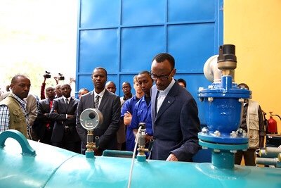 Rwanda President tours hydro plant