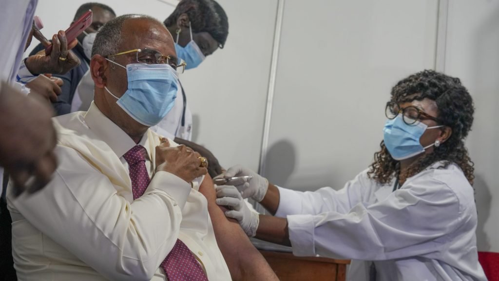 AstraZeneca Vaccine Given to Inhabitants of Abidjan