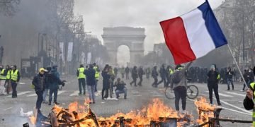 French citizens riot