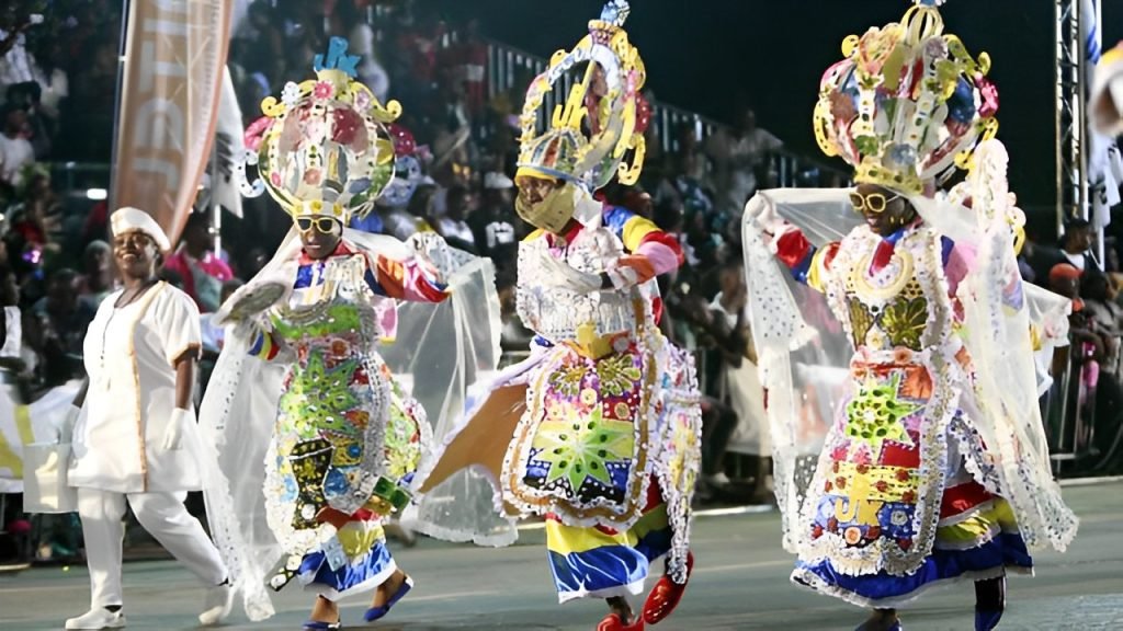 Post-pandemic, Angolans swarm streets for return of the Luanda Carnival.