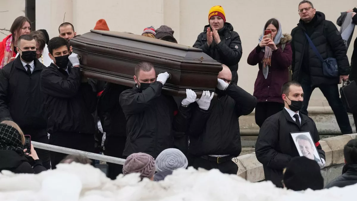 Russia Lays Alexei Navalny to Rest in Moscow Amidst Police Presence